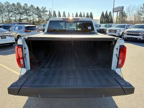 Used 2023 GMC Sierra 1500 AT4X image 18