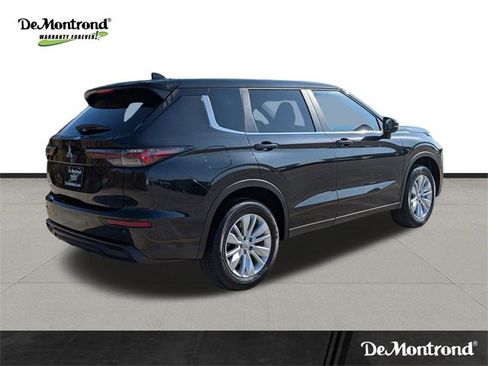 New 2026 Mitsubishi Outlander ES image 5