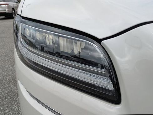 Certified 2022 Lincoln Nautilus Reserve w/ Class II Trailer Tow Package FWD image 10