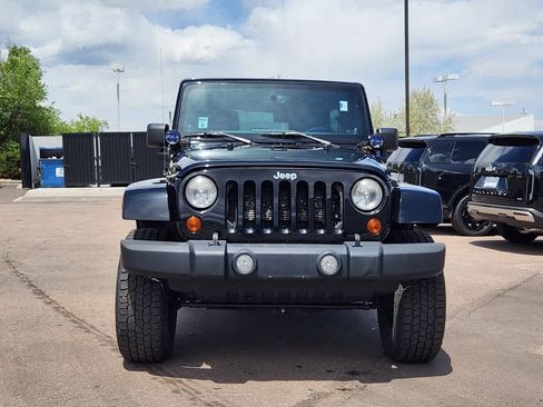 Used 2013 Jeep Wrangler Unlimited Sahara AWD/4WD image 2