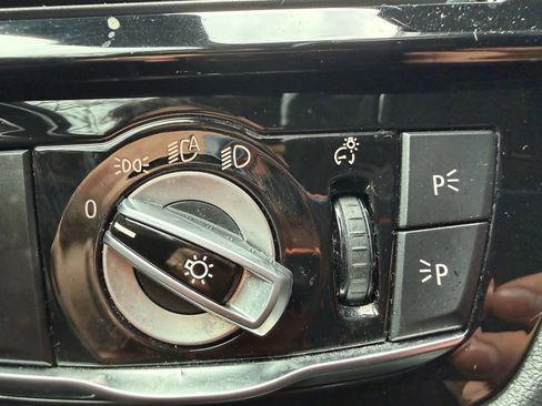 Used 2020 BMW 530i xDrive w/ Convenience Package image 23