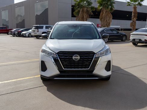 Used 2024 Nissan Kicks S FWD image 2