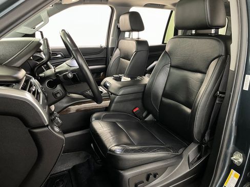 Used 2020 Chevrolet Tahoe LT image 13