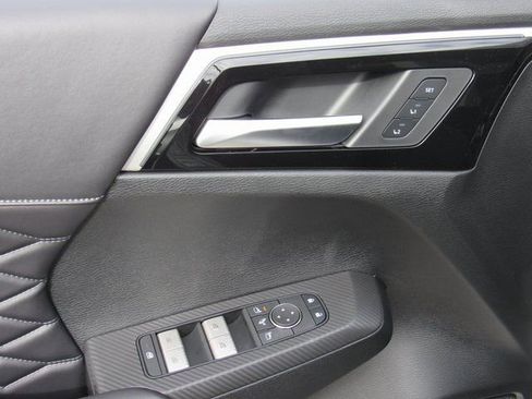 New 2026 Mitsubishi Outlander SEL FWD image 11