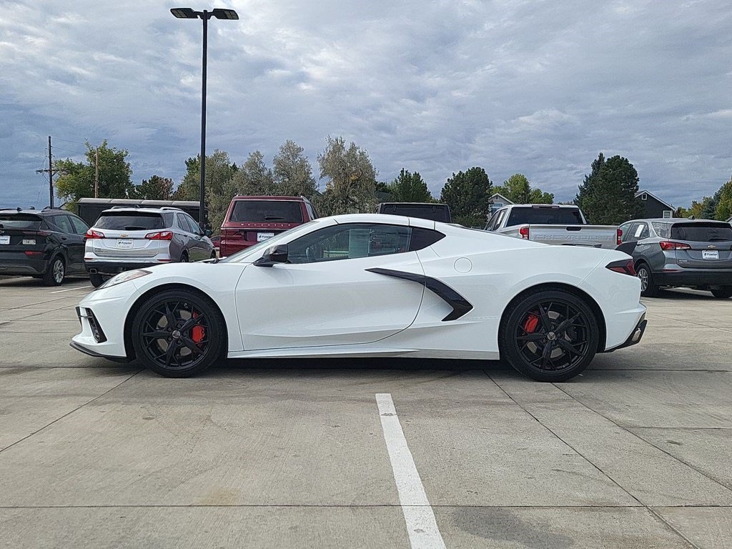 Used 2021 Chevrolet Corvette Stingray Preferred Cpe w/ Z51 Performance Package RWD image 5