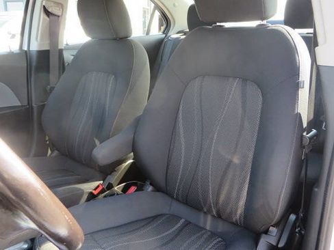 Used 2017 Chevrolet Sonic LT w/ Convenience Package image 40