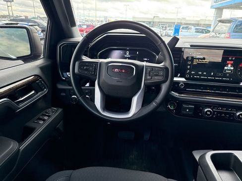 Used 2023 GMC Sierra 1500 Elevation image 17