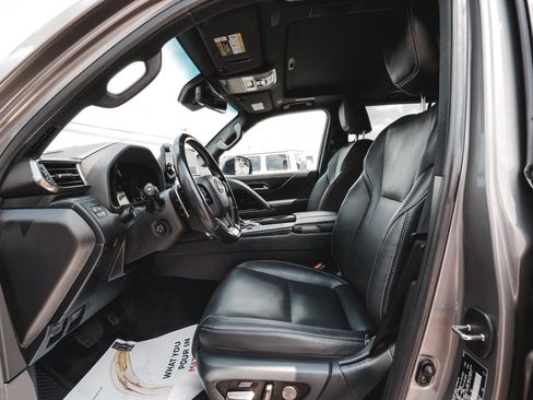 Used 2022 Lexus LX 600 4WD w/ Appearance Package image 29