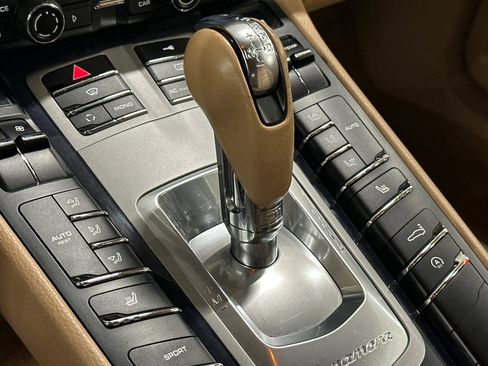 Used 2011 Porsche Panamera 4S image 24