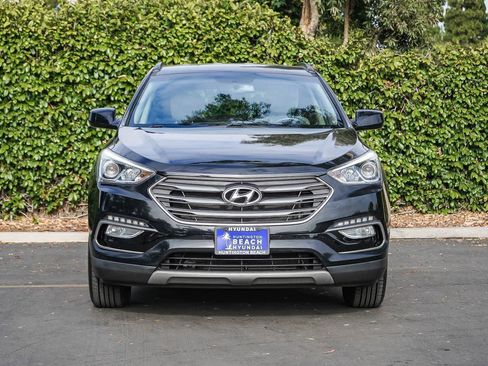 Used 2017 Hyundai Santa Fe Sport FWD image 2