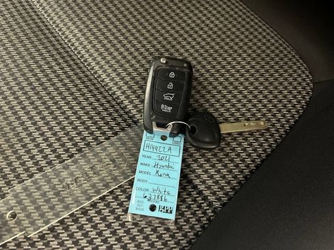 Used 2021 Hyundai Kona SE FWD image 78
