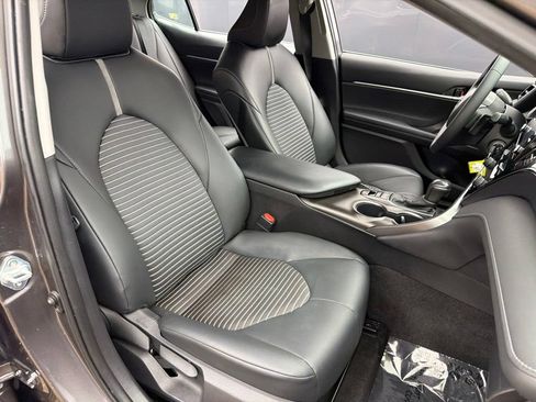 Used 2022 Toyota Camry SE AWD/4WD image 25
