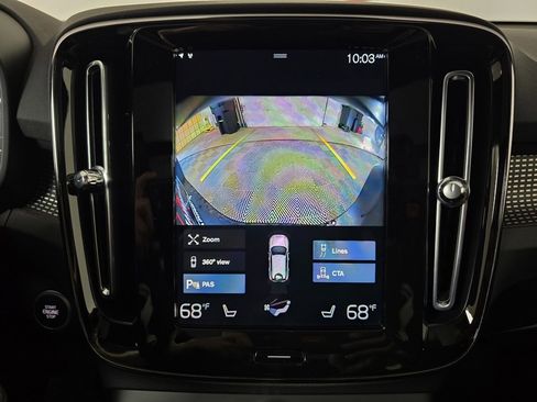 Used 2022 Volvo XC40 T5 R-Design w/ Advanced Package image 25