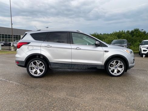 Used 2019 Ford Escape Titanium FWD image 7