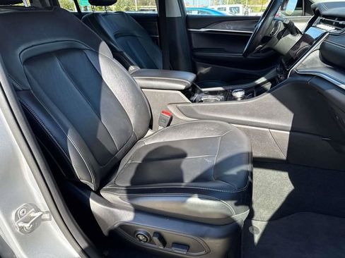 Used 2021 Jeep Grand Cherokee L Limited image 13