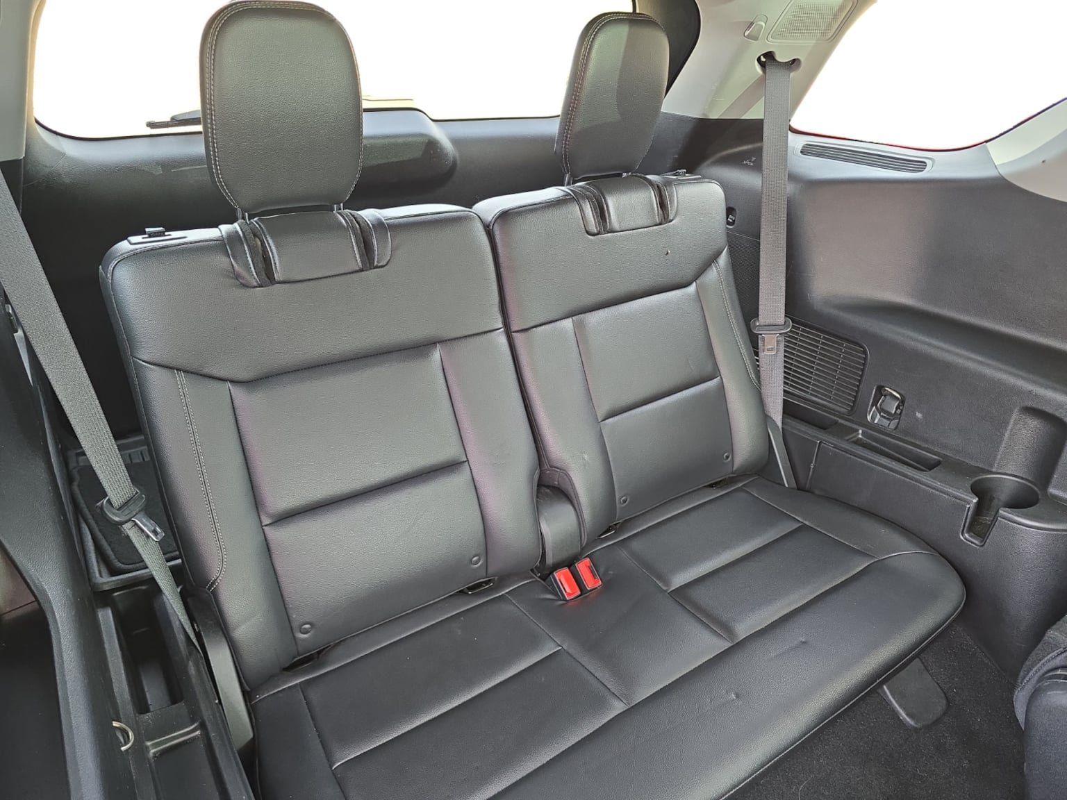Used 2021 Ford Explorer Limited w/ Equipment Group 301A RWD image 18