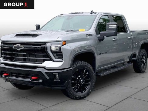 Used 2025 Chevrolet Silverado 2500 LT w/ Trail Boss Package AWD/4WD image 1