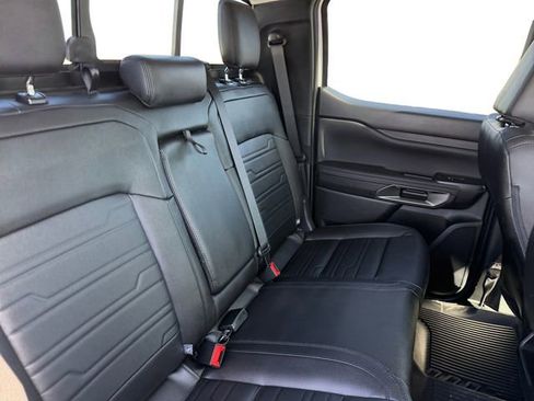 Used 2025 Ford Ranger Lariat w/ FX4 Off-Road Package image 18