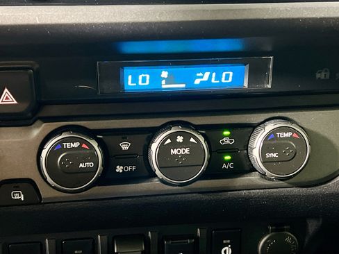 Used 2023 Toyota Tacoma TRD Sport w/ Advanced Technology Package AWD/4WD image 27