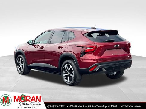 Certified 2024 Chevrolet Trax RS w/ Driver Confidence Package FWD image 4