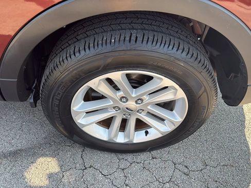 Used 2015 Ford Explorer XLT w/ Equipment Group 201A image 36