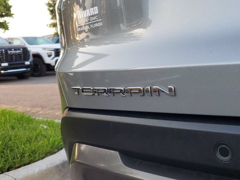 New 2026 GMC Terrain Elevation FWD image 8