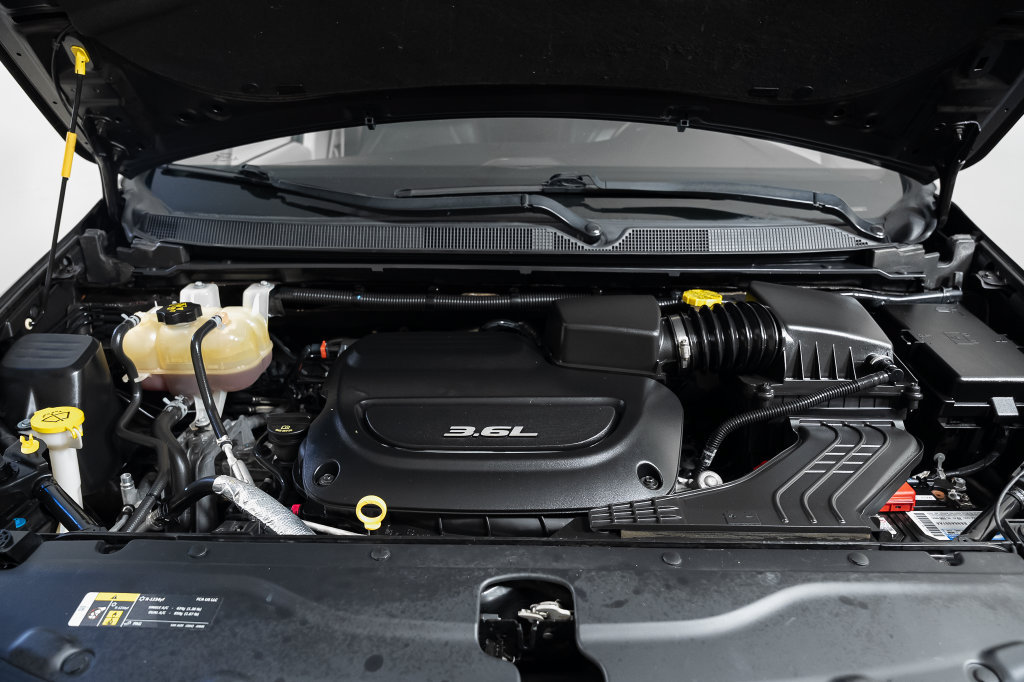 Used 2018 Chrysler Pacifica Touring-L w/ Advanced Safetytec Group FWD image 41