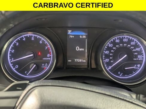 Used 2019 Toyota Camry SE FWD image 17