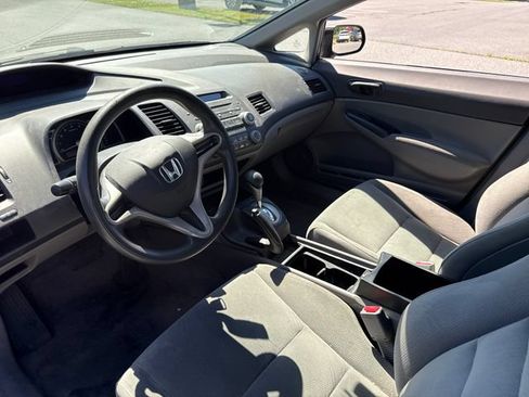 Used 2011 Honda Civic DX-VP image 14