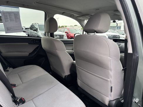 Used 2018 Subaru Forester 2.5i Premium AWD/4WD image 16