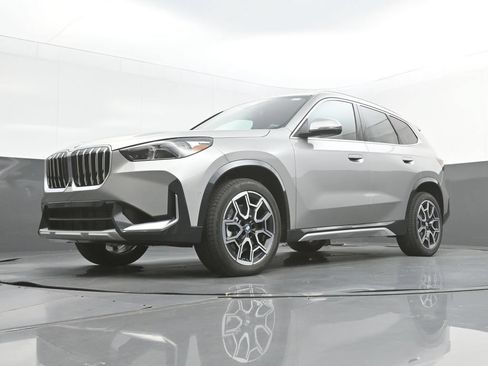 New 2026 BMW X1 xDrive28i w/ Technology Package AWD/4WD image 34