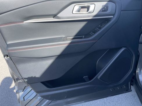 New 2026 Ford Explorer ST-Line w/ ST-Line Street Pack RWD image 10