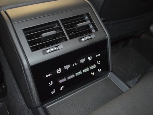 New 2026 Porsche Panamera image 38