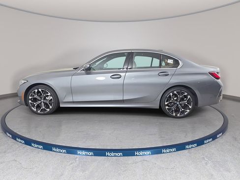 Used 2025 BMW 330i xDrive Sedan w/ Convenience Package image 9