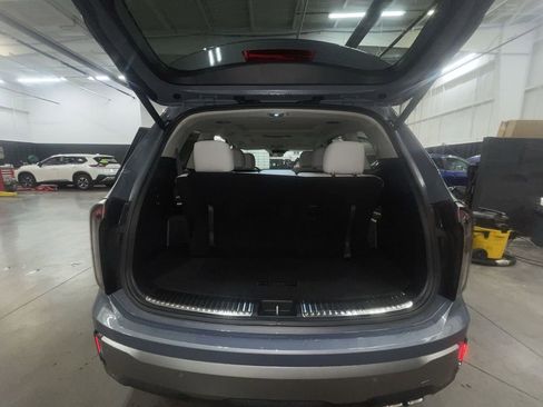 Used 2025 Kia Telluride SX w/ SX Captain's Chair Package image 25