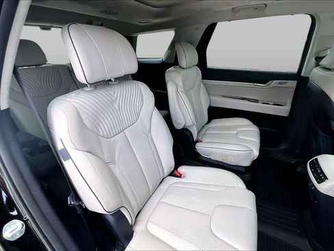 Used 2024 Hyundai Palisade Calligraphy FWD image 19