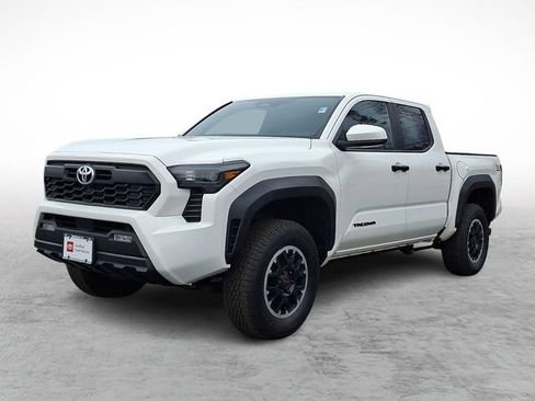 Used 2024 Toyota Tacoma TRD Off-Road AWD/4WD image 3
