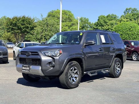 Used 2020 Toyota 4Runner TRD Off-Road Premium w/ Moonroof Package AWD/4WD image 5