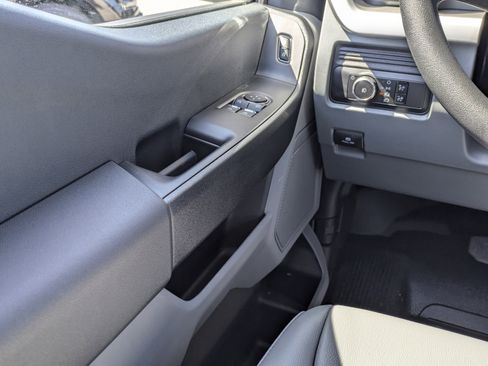 New 2025 Ford F550 4x4 Regular Cab Super Duty image 20