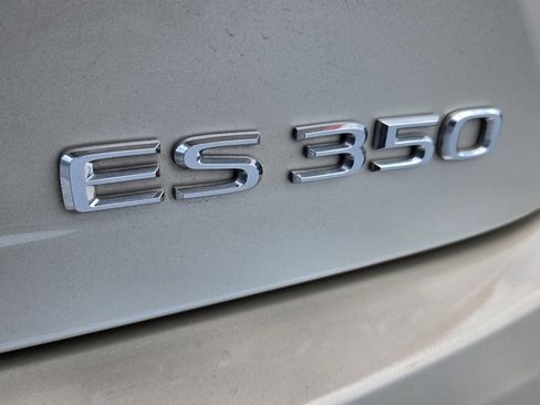 Used 2017 Lexus ES 350 w/ Luxury Package FWD image 31
