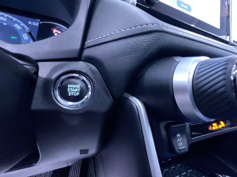 Used 2025 Toyota RAV4 XLE w/ Convenience Package image 17