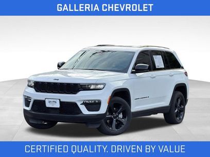 Used 2023 Jeep Grand Cherokee Limited w/ Black Appearance Package