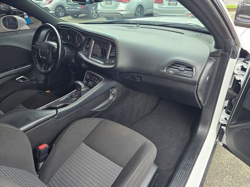 Used 2022 Dodge Challenger R/T image 13