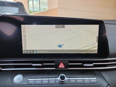 Used 2023 Hyundai Elantra SEL w/ Convenience Package FWD image 17
