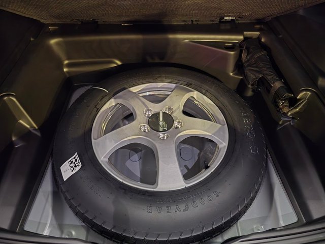 New 2026 Jeep Grand Cherokee Altitude AWD/4WD image 32