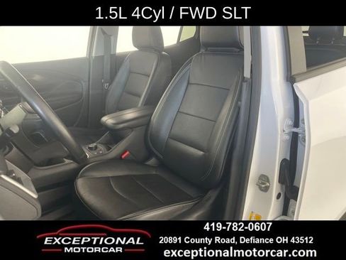 Used 2023 GMC Terrain SLT image 33