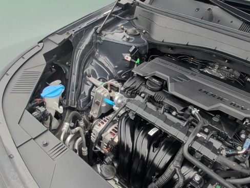Used 2025 Hyundai Kona SEL FWD image 13