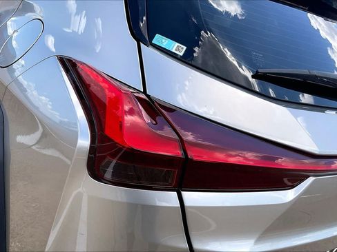 Used 2020 Lexus UX 200 w/ Premium Package FWD image 31