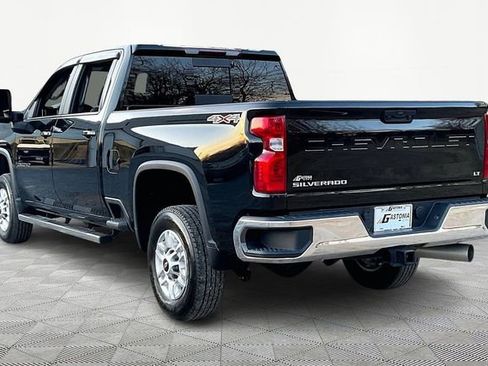Used 2025 Chevrolet Silverado 2500 LT w/ Leather Package image 4