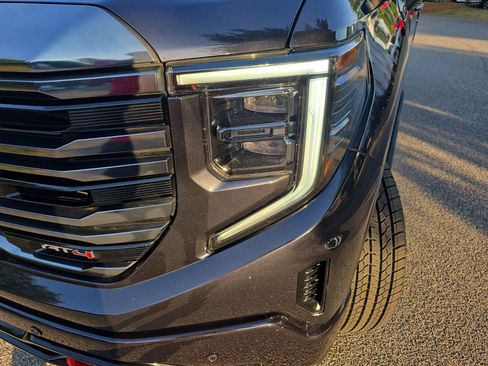 Used 2024 GMC Sierra 1500 AT4 w/ Technology Package AWD/4WD image 34